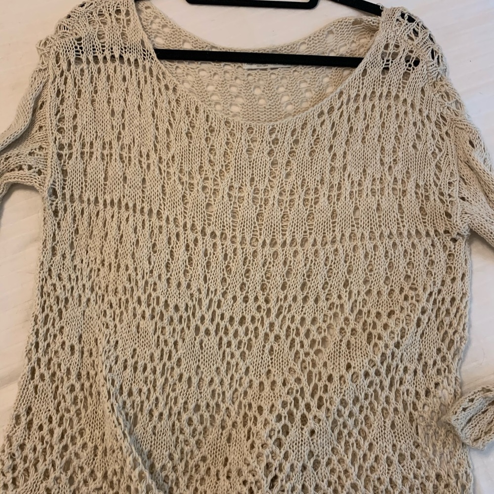 Abercrombie and Fitch off white knit sweater